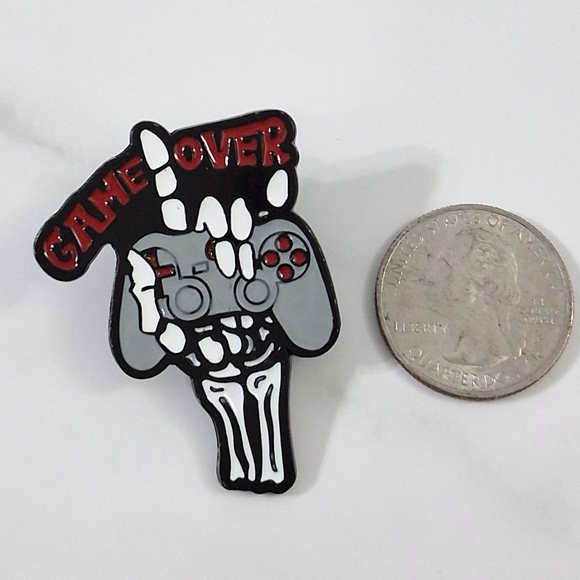 Game Over Gamer Skeleton Rocker Hands Enamel Pin, Brooch, NEW - Picture 2 of 4